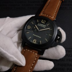 沛纳海精品男士机械表，热卖款PAM00386，直径44mm,厚度15mm,316L精钢黑壳，高硬度矿物质玻璃，复古磨砂疯马皮，装配海鸥全自动机芯。尊贵典范，时尚追求！欢迎转载！[害羞][害羞]