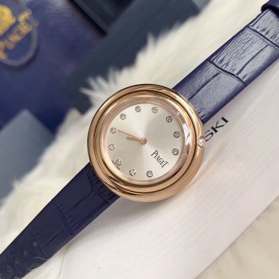 实拍 伯爵-PIAGET 女士腕表 瑞士石英机芯 316L精钢表壳 真牛皮表带 尺寸34*8mm 蓝宝石玻璃镜面 简约的设计,大胆而多彩的配色,以及旋转表圈是伯爵品牌 Possession腕表的特质所在。通过品牌制表师们天马星空的创意,将各个亮色的表带与贵金属、钻石、精钢材质相融,通过圆形盘面的演绎,令全新的 Possession腕表越发闪耀夺目,给人眼前一亮之感。 实拍 伯爵-PIAGET 女士腕表 瑞士石英机芯 316L精钢表壳 真牛皮表带 尺寸34*8mm 蓝宝石玻璃镜面 简约的设计,大胆而多彩的配色,以及旋转表圈是伯爵品牌 Possession腕表的特质所在。通过品牌制表师们天马星空的创意,将各个亮色的表带与贵金属、钻石、精钢材质相融,通过圆形盘面的演绎,令全新的 Possession腕表越发闪耀夺目,给人眼前一亮之感。