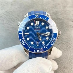 OMEGA 欧米茄 海马300m系列腕表！316精钢材质打造！专用8800机芯摆轮，42mm直径！超强双色夜光针！
