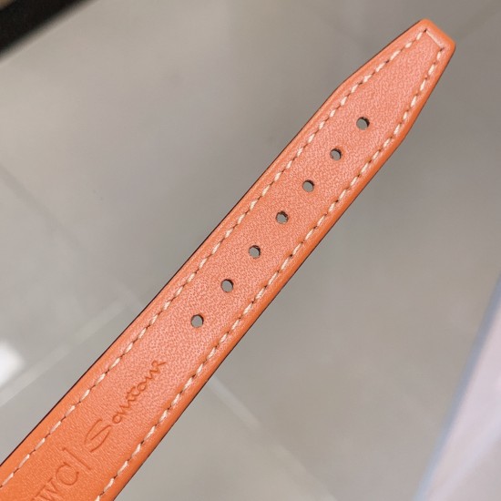 实拍【IWC 2019推出女士全新 Portofino波涛菲诺系列】1⃣️:壳套尺寸34mm/8.8mm采用316精钢材质打磨,每个壳套全程CNC处理所有细节达到完美2⃣️:采用进口日本9015天文台级别经过本厂严格把控 调试 达到零返修稳定性3⃣️:采用瑞士蓝宝石镜面 通透明亮4⃣️字面采用简洁的条丁罗马和表盘十二颗 设计呈现出精致典雅之感5⃣️:表带采用原装快速更换系统 搭配意大利小牛皮皮质柔软细腻:有六种颜色可选(绿色,兰色,黑色,深棕,酒红,粉色)6⃣️:原装表扣采用316精钢材质打磨 实拍【IWC 2019推出女士全新 Portofino波涛菲诺系列】1⃣️:壳套尺寸34mm/8.8mm采用316精钢材质打磨,每个壳套全程CNC处理所有细节达到完美2⃣️:采用进口日本9015天文台级别经过本厂严格把控 调试 达到零返修稳定性3⃣️:采用瑞士蓝宝石镜面 通透明亮4⃣️字面采用简洁的条丁罗马和表盘十二颗 设计呈现出精致典雅之感5⃣️:表带采用原装快速更换系统 搭配意大利小牛皮皮质柔软细腻:有六种颜色可选(绿色,兰色,黑色,深棕,酒红,粉色)6⃣️:原装表扣采用316精钢材质打磨