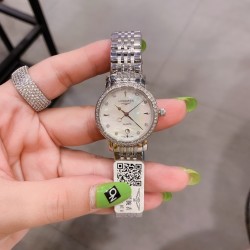 爆款浪琴女表316精钢表带 进口石英机芯（精准）耐磨蓝光玻璃。尺寸：女直径30mm厚10mm