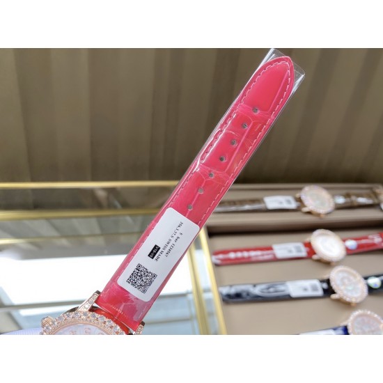 实拍 v18出品 狠货来袭 积家 约会大师 升级版最新24小时日月星辰 日月分明 女士腕表 珠宝镶钻设计风格首次使用高级珠宝的爪镶工艺而非常罕见轨道镶嵌!采用锆石材料。鲜艳光泽强!壳套:珠宝镶钻表壳、316L精钢玻璃:采用蓝宝石水晶表镜表盘:珍珠母贝镶钻表盘、台湾厂立体数字真钉立体!太阳月亮浮现出立体效果24小时日月分明表带:美洲鳄鱼皮表带尺寸:直径36mm,厚度8.8mm机芯:瑞士进口机芯体现出高贵优雅气质、材质进口质量保证零0⃣返修 实拍 v18出品 狠货来袭 积家 约会大师 升级版最新24小时日月星辰 日月分明 女士腕表 珠宝镶钻设计风格首次使用高级珠宝的爪镶工艺而非常罕见轨道镶嵌!采用锆石材料。鲜艳光泽强!壳套:珠宝镶钻表壳、316L精钢玻璃:采用蓝宝石水晶表镜表盘:珍珠母贝镶钻表盘、台湾厂立体数字真钉立体!太阳月亮浮现出立体效果24小时日月分明表带:美洲鳄鱼皮表带尺寸:直径36mm,厚度8.8mm机芯:瑞士进口机芯体现出高贵优雅气质、材质进口质量保证零0⃣返修