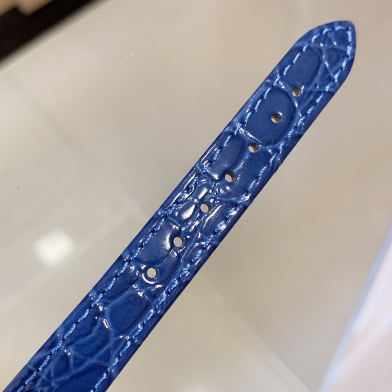 实拍 小红书强推 新色 FranckMuller 法兰克穆勒腕表是世界最知名的高级腕表品牌之一,也是无数男女明星的热捧之物。小酒桶型上手更潮,瑞士石英,表壳后盖桥形设计,贴手型 316上等精钢.26mm 实拍 小红书强推 新色 FranckMuller 法兰克穆勒腕表是世界最知名的高级腕表品牌之一,也是无数男女明星的热捧之物。小酒桶型上手更潮,瑞士石英,表壳后盖桥形设计,贴手型 316上等精钢.26mm