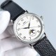 IWC 万国 柏涛菲诺系列,指针式日历功能,最受欢迎的简洁,优雅,大气的正装风范手表!6字位表盘为最新日历盘!【表壳】39毫米的表壳与正品一致!瑞士级精工打磨抛光!使得外观圆润饱满,细节到位!非常漂亮!【表盘】双卜蓝宝石表镜防眩光镀膜,表盘采用最经典的柳叶针,顶级工艺表盘!精心制作,完美还原!【机芯】独家采用进口2824机芯(精密技术做到同级别最薄)!走时精准耐用!【表带】意大利真皮纹表带! IWC 万国 柏涛菲诺系列,指针式日历功能,最受欢迎的简洁,优雅,大气的正装风范手表!6字位表盘为最新日历盘!【表壳】39毫米的表壳与正品一致!瑞士级精工打磨抛光!使得外观圆润饱满,细节到位!非常漂亮!【表盘】双卜蓝宝石表镜防眩光镀膜,表盘采用最经典的柳叶针,顶级工艺表盘!精心制作,完美还原!【机芯】独家采用进口2824机芯(精密技术做到同级别最薄)!走时精准耐用!【表带】意大利真皮纹表带!