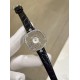 品牌：Chopard-萧邦最新款方形Happy Diamonds❤️瑞士原厂石英机芯 五颗快乐钻石在表盘自由流动  电镀18k金好货不等人哦～[机智]