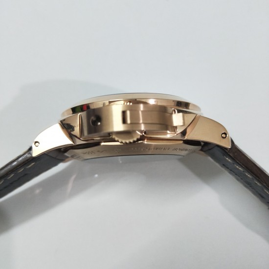 [太阳][太阳]沛纳海精品男士机械表FLYBACK，热卖款型号PAM00525，LUMINOR 1950系列，直径44mm,厚度15mm,316L精钢玫瑰金壳，高硬度矿物质玻璃，真皮咖啡皮带，装配海鸥全自动机芯。卓越品质，引领潮流！欢迎转载！[愉快][愉快]