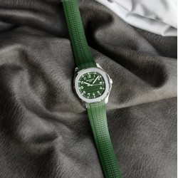 3K推荐：百达翡丽AQUANAUT系列5168G-010腕表，精钢表壳搭配绿色天然橡胶表带，卡其绿色表盘，324型一体机，42.2毫米。