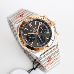 【硬核钢王】GF新品百年灵Chronomat，备受关注的蝴蝶扣辊珠精钢表链因其类似“子弹”的外形被称为“子弹链”。一体式圆滑倒角处理，每一处细节都展现出高辨识度机械美感！表壳纵向拉丝更显GF超凡的打磨功力！材质： 316L精钢直径： 42毫米机芯：Asia-7750机芯GF出品，复刻首选！