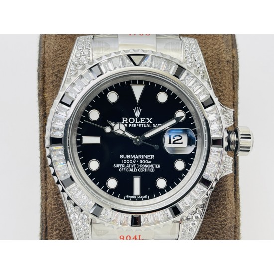 【VRS Factory2022墙裂推荐 市场最高版本】奢华大作,劳力士Rolex SUB潜航者后镶钻定制版!是奢华闪耀与永不退色的融合,更是经典潮流的不二之选!1⃣️【表壳】直径40MM。每一颗钻石/彩宝均来自奥地利(施华洛世奇原产地)经过严格的筛选,确保颜色,大小,火彩统一,专业珠宝镶嵌师精心镶嵌。2⃣️【表带】跟官网同步,904L蚝式钢完美还原坚固耐用的优良血统,效果可媲美原装。3⃣️【机芯】采用复刻界的机芯之王——搭配3135自动上旋机芯。VRS Factory匠心力作 敬请各路表友品鉴! 【VRS Factory2022墙裂推荐 市场最高版本】奢华大作,劳力士Rolex SUB潜航者后镶钻定制版!是奢华闪耀与永不退色的融合,更是经典潮流的不二之选!1⃣️【表壳】直径40MM。每一颗钻石/彩宝均来自奥地利(施华洛世奇原产地)经过严格的筛选,确保颜色,大小,火彩统一,专业珠宝镶嵌师精心镶嵌。2⃣️【表带】跟官网同步,904L蚝式钢完美还原坚固耐用的优良血统,效果可媲美原装。3⃣️【机芯】采用复刻界的机芯之王——搭配3135自动上旋机芯。VRS Factory匠心力作 敬请各路表友品鉴!