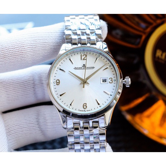 实物拍摄品牌:积家-Jaeger-LeCoultre 大师系列类型:男士腕表表壳:316精钢(做工上乘)表带:进口小牛皮/316精钢(两种可选)机芯:高级定制全自动机械机芯(走时稳定)材料:高级强化镀膜镜面尺寸:直径40mm,厚度11mm 实物拍摄品牌:积家-Jaeger-LeCoultre 大师系列类型:男士腕表表壳:316精钢(做工上乘)表带:进口小牛皮/316精钢(两种可选)机芯:高级定制全自动机械机芯(走时稳定)材料:高级强化镀膜镜面尺寸:直径40mm,厚度11mm