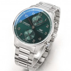 V6S新品，IWC万国表为其经典全新葡萄牙系列计时腕表推出首款精钢表链款式。IWC万国表首次为这款经典时计系列腕表配备精钢表链，令IWC万国表葡萄牙系列计时腕表更添几分灵活随性。表链经过抛光与拉丝工艺修饰，精密入微，优美雅致；蝴蝶式折叠表扣赋予其符合人体工学的贴心设计，细腻贴合手腕，佩戴无比舒适。配备精钢表链的全新表款采用精钢表壳，腕表内部搭载IWC万国表自制69355型计时机芯，坚固而精准，采用经典导柱轮设计，透过蓝宝石玻璃表背可纵览机芯风采。高效双向棘爪上链系统提供46小时动力储备。