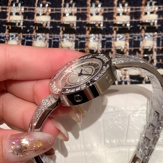 实拍 卡地亚-CARTIER 经典满天星手镯 卡地亚LOVE系列即为爱的誓言而生 经典的螺丝标志封存世间最美的情愫。 大气时尚永恒经典款为爱见证为爱加分.316精钢以及蓝宝石镜面搭配瑞士石英机芯尊.把特别的爱献给特别的你. 实拍 卡地亚-CARTIER 经典满天星手镯 卡地亚LOVE系列即为爱的誓言而生 经典的螺丝标志封存世间最美的情愫。 大气时尚永恒经典款为爱见证为爱加分.316精钢以及蓝宝石镜面搭配瑞士石英机芯尊.把特别的爱献给特别的你.
