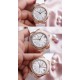 ★实拍 女神推荐款【Vacheron Constantin江诗丹顿】纵横四海系列OVERSEAS女款小号型【表壳】表径3610.8mm 质感细腻大方 84颗圆形切割施华洛水钻璀璨夺目 蓝宝石镜面永不刮花【表盘】大三针的设计 简约大方 旭日纹缎面拉丝的工艺处理 深邃优雅 18k金时标均带白色夜光涂层【机芯】CITIZEN8系列改Cal.5300机芯(机芯稳定零返修 )后原装18k纳米镀金质摆陀【表带扣】半马其他十字三片折叠式表扣 进口牛皮表带越欣赏 越懂欣赏 ★实拍 女神推荐款【Vacheron Constantin江诗丹顿】纵横四海系列OVERSEAS女款小号型【表壳】表径3610.8mm 质感细腻大方 84颗圆形切割施华洛水钻璀璨夺目 蓝宝石镜面永不刮花【表盘】大三针的设计 简约大方 旭日纹缎面拉丝的工艺处理 深邃优雅 18k金时标均带白色夜光涂层【机芯】CITIZEN8系列改Cal.5300机芯(机芯稳定零返修 )后原装18k纳米镀金质摆陀【表带扣】半马其他十字三片折叠式表扣 进口牛皮表带越欣赏 越懂欣赏