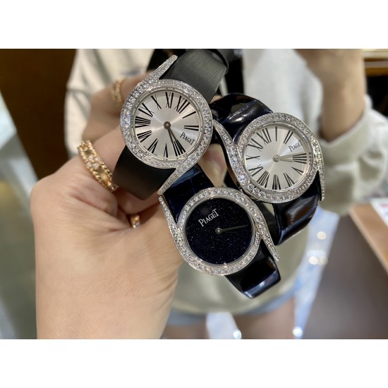 伯爵69系列 迷你小号-26mmRF厂伯爵新款小号26mm。Limelight Gala系列的女性钻石手表是绝对诱惑的标志,表盘独特的6与9的造型,混合艺术,设计和珠宝,他们赞扬充满活力和大胆女性气质。在伯爵的眼里,每一位演绎人生故事的女主角,都注定拥有出众魅力!别出心裁,不断进阶超越。尺寸26mm 机芯:瑞士朗达机芯 玻璃:蓝宝石镜面 皮带:美洲鳄鱼皮 伯爵69系列 迷你小号-26mmRF厂伯爵新款小号26mm。Limelight Gala系列的女性钻石手表是绝对诱惑的标志,表盘独特的6与9的造型,混合艺术,设计和珠宝,他们赞扬充满活力和大胆女性气质。在伯爵的眼里,每一位演绎人生故事的女主角,都注定拥有出众魅力!别出心裁,不断进阶超越。尺寸26mm 机芯:瑞士朗达机芯 玻璃:蓝宝石镜面 皮带:美洲鳄鱼皮
