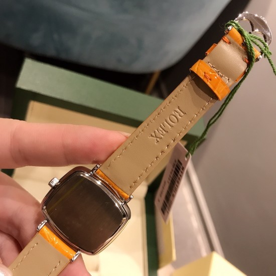最新劳力士Rolex采用知名经典的设计将它重新呈现,品牌的三方联名创造了一个独特的系列,同时满足了手表和街头爱好者的高要求。尺寸3228mm 进口意大利小牛皮带,腕间流年,诠释你的美,就是如此简单! 最新劳力士Rolex采用知名经典的设计将它重新呈现,品牌的三方联名创造了一个独特的系列,同时满足了手表和街头爱好者的高要求。尺寸3228mm 进口意大利小牛皮带,腕间流年,诠释你的美,就是如此简单!