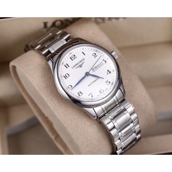 品牌:浪情-LONGINES⚡️型号:名匠系列男士双历腕表机芯:搭载顶级ETA2836全自动机械机芯,摆幅28800,动力储备48小时+,超薄机芯玻璃:防刮耐磨蓝宝玻璃镜面 表壳:316精钢表壳 超薄纤细原装同步壳身 三度防水,尺寸:38.5/9mm细节:字面、表针细节原版同步库存:备货充裕,全系总量500+附件:配送独家定制专柜同步运输木盒 品牌:浪情-LONGINES⚡️型号:名匠系列男士双历腕表机芯:搭载顶级ETA2836全自动机械机芯,摆幅28800,动力储备48小时+,超薄机芯玻璃:防刮耐磨蓝宝玻璃镜面 表壳:316精钢表壳 超薄纤细原装同步壳身 三度防水,尺寸:38.5/9mm细节:字面、表针细节原版同步库存:备货充裕,全系总量500+附件:配送独家定制专柜同步运输木盒
