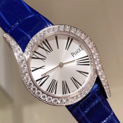 实拍 伯爵69罗马假日Piaget Lime light系列腕表，以其独特的造型，引领着时尚界的风潮，更是邀请到国际巨星巩俐倾情代言，必将成为伯爵品牌全新的识别69式印，瑞士石英 尺寸直径32mm 白金电镀 认准独家实拍细节