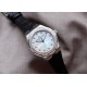 ★实拍 Vacheron Constantin江诗丹顿纵横四海系列OVERSEAS女款小号型2300v/2305v【表壳】表径3610.8mm 同步原装 质感细腻大方 蓝宝石镜面【字面】表盘经旭日纹缎面拉丝工艺处理 深邃优雅 18k金时标均带白色夜光涂层【机芯】CITIZEN8系列改Cal.5300机芯(机芯稳定零返修 )后原装18k纳米镀金质摆陀【表带扣】半马其他十字三片折叠式表扣 进口牛皮表带越欣赏 越懂欣赏 ★实拍 Vacheron Constantin江诗丹顿纵横四海系列OVERSEAS女款小号型2300v/2305v【表壳】表径3610.8mm 同步原装 质感细腻大方 蓝宝石镜面【字面】表盘经旭日纹缎面拉丝工艺处理 深邃优雅 18k金时标均带白色夜光涂层【机芯】CITIZEN8系列改Cal.5300机芯(机芯稳定零返修 )后原装18k纳米镀金质摆陀【表带扣】半马其他十字三片折叠式表扣 进口牛皮表带越欣赏 越懂欣赏