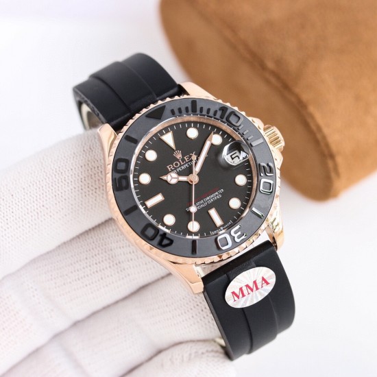 ROLEX 劳力士 游艇名仕型m268621-精致而不失个性!2836自动机械直径:37mm玻璃:蓝宝石整体外观打磨线条棱角清晰,延续奔驰针和放大镜日历的经典设计表壳表链材质:316精钢,其外观镶有抗刮损Cerachrom 陶瓷外圈原装保险扣 超强夜光。 ROLEX 劳力士 游艇名仕型m268621-精致而不失个性!2836自动机械直径:37mm玻璃:蓝宝石整体外观打磨线条棱角清晰,延续奔驰针和放大镜日历的经典设计表壳表链材质:316精钢,其外观镶有抗刮损Cerachrom 陶瓷外圈原装保险扣 超强夜光。