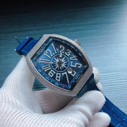 法兰克 穆勒 Franck Muller F12 运动时尚满钻高贵 尺寸54*42*15mm 全自动机械机芯 蓝光镀膜玻璃 牛皮表带底部橡胶 原装针扣 糅合运动设计风格 中间完美弧线夹层设计 尽显绅士品味 三杰推荐男士机械腕表 SJ为你精心制作超真实实物图拍摄