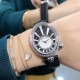实拍 Breguet 宝玑 最新系列 满天星T钻 经典的蓝钢宝玑指针 机芯是进口自动上链机 我们一直正品完美复刻 那不勒斯皇后款 绝对的女神气质名媛款 最重要的是百搭得来不失少女心 必入款❗带上一秒变女神,各种派对,晚会,聚会,约会,发布会,让你BlingBling 实拍 Breguet 宝玑 最新系列 满天星T钻 经典的蓝钢宝玑指针 机芯是进口自动上链机 我们一直正品完美复刻 那不勒斯皇后款 绝对的女神气质名媛款 最重要的是百搭得来不失少女心 必入款❗带上一秒变女神,各种派对,晚会,聚会,约会,发布会,让你BlingBling
