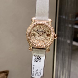 实拍 为你带来快乐——推出萧邦chopard Happy Sport满钻腕表！①卓越时计源于精湛工艺，双层蓝宝水晶玻璃之间，7颗施华洛世奇快乐彩钻活灵活现，完美诠释原装的韵味和感觉，镶满钻的表壳比例匀称，做工精湛，颗颗美钻饱满挺拔。②字面为了追求完美，耗时耗力，每一个刻度和英文logo都经过多次的独立开模，耗费多套模板，为你带来最接近原装的字面效果！③机芯采用进口石英机芯走时精准，④表带方面，为追求极致以及每一位客户的体验感，不惜成本采用牛皮皮表带，为你带来最高的体验手感制表技艺和宝石镶嵌完美融合！