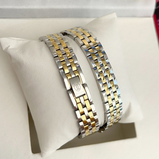 Panthre de Cartier / double chain Width 22mm.Length 30mm. Chain length 44cm卡地亚猎豹系列腕表/双圈表链宽度22mm 长度30mm 链条长度44cm瑞士进口石英机芯,316L精钢表壳表链。蓝晶石表冠,蓝宝石镜面,淬火钢蓝指针,双圈环绕链条,便捷珠宝扣。 Panthre de Cartier / double chain Width 22mm.Length 30mm. Chain length 44cm卡地亚猎豹系列腕表/双圈表链宽度22mm 长度30mm 链条长度44cm瑞士进口石英机芯,316L精钢表壳表链。蓝晶石表冠,蓝宝石镜面,淬火钢蓝指针,双圈环绕链条,便捷珠宝扣。