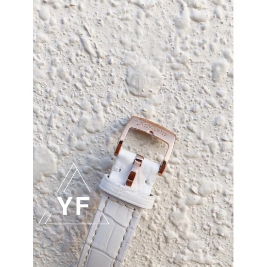 实拍《YF》萧邦(五钻小号无日历)HAPPY DIAMONDS 七彩圣诞主题 符合接下来圣诞跨年的气氛 每一颗钻石都是最好的礼物 心向自由 与快乐不期而遇。 实拍《YF》萧邦(五钻小号无日历)HAPPY DIAMONDS 七彩圣诞主题 符合接下来圣诞跨年的气氛 每一颗钻石都是最好的礼物 心向自由 与快乐不期而遇。