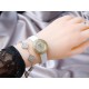 伯爵-PIAGET PIAGPOSESSION系列 完美品相,360度可旋转耀眼钻圈,时来运转好寓意,满钻镶嵌,高端大气,这款高级女士皮带腕表以Posession系列的标志性旋转圆环为灵感,搭配璀璨钻石彰显标志性风格 瑞士机芯,采用原装针式表扣佩戴方便!尺寸:29mm实物拍摄品质如一! 伯爵-PIAGET PIAGPOSESSION系列 完美品相,360度可旋转耀眼钻圈,时来运转好寓意,满钻镶嵌,高端大气,这款高级女士皮带腕表以Posession系列的标志性旋转圆环为灵感,搭配璀璨钻石彰显标志性风格 瑞士机芯,采用原装针式表扣佩戴方便!尺寸:29mm实物拍摄品质如一!