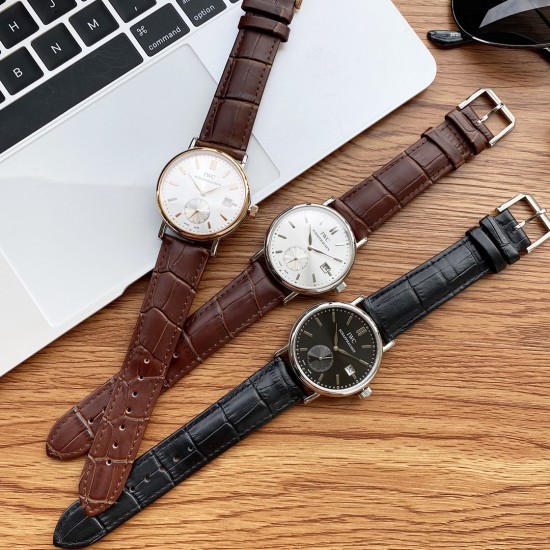 实物拍摄品牌：万国-IWC  类型：[酷]男士腕表表壳：316精钢（做工优质）表带：进口真牛皮/316精钢(两种可选)机芯：高级定制全自动机械机芯（走时稳定）玻璃：高级强化镀膜镜面尺寸：直径40mm，厚度12mm