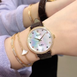 实拍 劳力士2020新品女性腕表 高级腕表ROLEX，一见倾心。劳力士切利尼女款奢华版惊艳上市，表面镶嵌12颗施洛华世奇彩钻，蕴意生命多姿多彩。表盘32尺寸，适配所有女神的手腕。手表搭载进口9015机芯，厚度仅为8毫米，足够薄，让您佩戴更舒适！