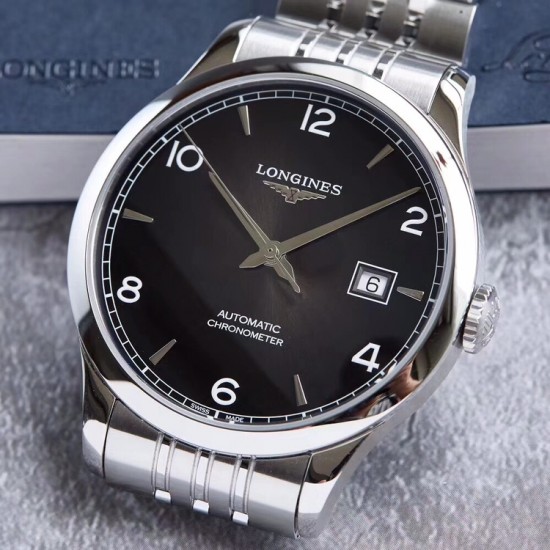 LONGINES 浪琴 开创者系列,185周年推出的拥有天文台认证的系列腕表,316精钢表壳表带,搭配黑白色表盘,简洁的时标与简洁美观的中央大三针相呼应,令时间呈现清晰、直观,直径40mm! LONGINES 浪琴 开创者系列,185周年推出的拥有天文台认证的系列腕表,316精钢表壳表带,搭配黑白色表盘,简洁的时标与简洁美观的中央大三针相呼应,令时间呈现清晰、直观,直径40mm!