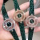 【独家美拍萧邦经邦萧邦HAPPY DIAMONDS系列快乐钻腕表】新增最新绿表盘 蓝宝石玻璃镜面 我们就是自己的神话 原厂瑞士石英机芯 镜面内7颗快乐钻自由转动 活动钻石围绕表盘回旋起舞 制作精巧的表壳玩味透明概念 chopard家标志性的Happy钻石在两片蓝宝石水晶玻璃 形成的空间内自由滑动 充分展现自由和欢快的感觉 表壳顶端与底端各缀有一圈钻石 树叶形指针 较小的同心圆为珍珠母贝质地 呈圆满的球型 两个同心圆环上皆全手工镶有钻石 七颗灵动钻石如悬空漂浮一般 细节见真知 【独家美拍萧邦经邦萧邦HAPPY DIAMONDS系列快乐钻腕表】新增最新绿表盘 蓝宝石玻璃镜面 我们就是自己的神话 原厂瑞士石英机芯 镜面内7颗快乐钻自由转动 活动钻石围绕表盘回旋起舞 制作精巧的表壳玩味透明概念 chopard家标志性的Happy钻石在两片蓝宝石水晶玻璃 形成的空间内自由滑动 充分展现自由和欢快的感觉 表壳顶端与底端各缀有一圈钻石 树叶形指针 较小的同心圆为珍珠母贝质地 呈圆满的球型 两个同心圆环上皆全手工镶有钻石 七颗灵动钻石如悬空漂浮一般 细节见真知