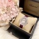 实拍 萧邦 LHEURE DU DIAMANT MEDIUM OVAL 此款LHeure du Diamant 椭圆形切割贝壳雕纹镶钻表盘 环以点缀钻石的表圈 优雅气韵 时尚风格和萧邦精湛的手工艺尽显无遗 光华耀眼 实拍 萧邦 LHEURE DU DIAMANT MEDIUM OVAL 此款LHeure du Diamant 椭圆形切割贝壳雕纹镶钻表盘 环以点缀钻石的表圈 优雅气韵 时尚风格和萧邦精湛的手工艺尽显无遗 光华耀眼