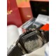 BV 出品-卡地亚SANTOS系列腕表 又添新成员了技术特点:1⃣️镜面:蓝宝石玻璃表镜2⃣️表带:精钢表链、意大利牛皮表带3⃣️表壳:精钢、ADLC碳镀层4⃣️表冠:精钢表冠、镶嵌黑色多切面合 成尖晶石5⃣️表盘:黑色6⃣️尺寸:47.5X39.8X9.38mm7⃣️机芯:进口9019机 BV 出品-卡地亚SANTOS系列腕表 又添新成员了技术特点:1⃣️镜面:蓝宝石玻璃表镜2⃣️表带:精钢表链、意大利牛皮表带3⃣️表壳:精钢、ADLC碳镀层4⃣️表冠:精钢表冠、镶嵌黑色多切面合 成尖晶石5⃣️表盘:黑色6⃣️尺寸:47.5X39.8X9.38mm7⃣️机芯:进口9019机