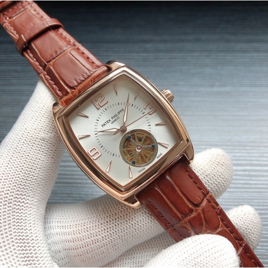 最新款飞轮系列爆款来袭 2020最新 百达菲丽-PATEK PHILIPPE S9 酒桶飞轮 精致做工。飞轮精品系列 商务男士腕表 机芯:自动机械 材质:316钢壳 牛皮皮带 原版扣子直径42mm厚度12mm 请认准独家品质 三杰精致推荐男士全自动机械机芯 SJ为你精心打造超真实实物图拍摄 最新款飞轮系列爆款来袭 2020最新 百达菲丽-PATEK PHILIPPE S9 酒桶飞轮 精致做工。飞轮精品系列 商务男士腕表 机芯:自动机械 材质:316钢壳 牛皮皮带 原版扣子直径42mm厚度12mm 请认准独家品质 三杰精致推荐男士全自动机械机芯 SJ为你精心打造超真实实物图拍摄
