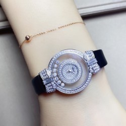 实拍 (蝴蝶结)chopard-happy Sport 萧邦HAPPY DIAMONDS系列快乐钻 腕表蓝宝石玻璃镜面 原厂瑞士石英机芯 镜面内自由滑动快乐钻 钻石围绕表盘回旋起舞 制作精巧双层透明跳跃时尚的设计风格，完美女性的前卫、大方、秀气的特质，内、外蓝宝石玻璃 ，微型按调EAT瑞士石英机，表壳直径约28mm