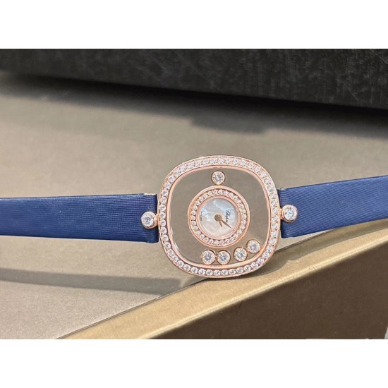 品牌：Chopard-萧邦最新款方形Happy Diamonds❤️瑞士原厂石英机芯 五颗快乐钻石在表盘自由流动  电镀18k金好货不等人哦～[机智]