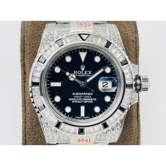 【VRS Factory2022墙裂推荐 市场最高版本】奢华大作,劳力士Rolex SUB潜航者后镶钻定制版!是奢华闪耀与永不退色的融合,更是经典潮流的不二之选!1⃣️【表壳】直径40MM。每一颗钻石/彩宝均来自奥地利(施华洛世奇原产地)经过严格的筛选,确保颜色,大小,火彩统一,专业珠宝镶嵌师精心镶嵌。2⃣️【表带】跟官网同步,904L蚝式钢完美还原坚固耐用的优良血统,效果可媲美原装。3⃣️【机芯】采用复刻界的机芯之王——搭配3135自动上旋机芯。VRS Factory匠心力作 敬请各路表友品鉴! 【VRS Factory2022墙裂推荐 市场最高版本】奢华大作,劳力士Rolex SUB潜航者后镶钻定制版!是奢华闪耀与永不退色的融合,更是经典潮流的不二之选!1⃣️【表壳】直径40MM。每一颗钻石/彩宝均来自奥地利(施华洛世奇原产地)经过严格的筛选,确保颜色,大小,火彩统一,专业珠宝镶嵌师精心镶嵌。2⃣️【表带】跟官网同步,904L蚝式钢完美还原坚固耐用的优良血统,效果可媲美原装。3⃣️【机芯】采用复刻界的机芯之王——搭配3135自动上旋机芯。VRS Factory匠心力作 敬请各路表友品鉴!