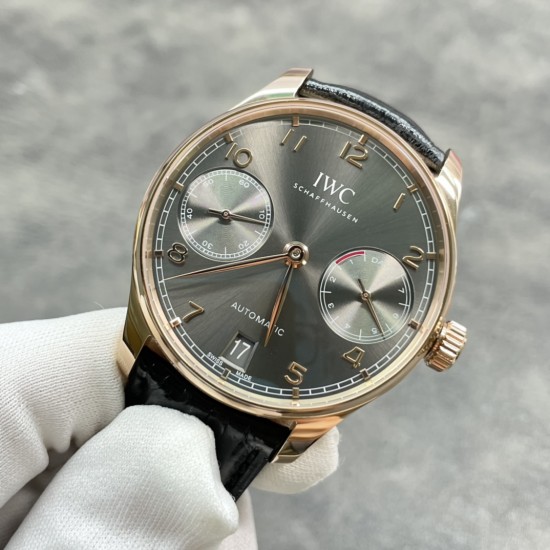 颜值第一！ZF出品。玫瑰金版，表壳上下侧有打瑞士狗头金！IWC 葡7 V5版 最新机芯、万国IWC－葡萄牙系列 七日链 葡七 自动机械机芯 独立小秒针 真动能指示 蓝宝石玻璃 牛皮表带42mm[色][色]出货实拍