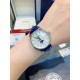 【赵丽颖同款】Longines浪琴 名匠系列女士腕表。全新浪琴名匠月相腕表系列。 诠释女性高贵典雅。精钢表壳直径:34毫米尺寸。官方一致6字位月相1-31日期显示功能。进口石英机芯。三码合一。采用进口头层牛皮、原装蝴蝶扣。珍珠母贝表盘在女表中是运用较多的元素,浪琴为其搭配了12颗钻石时标,将女性魅力发挥到极致。盘面6点钟位置的小表盘显示月相和日期,兼顾实用性和浪漫感,精巧别致。字表盘扫描打版,颜色、“麦粒”格纹深浅、内影字体大小粗细与正品完全一致。 【赵丽颖同款】Longines浪琴 名匠系列女士腕表。全新浪琴名匠月相腕表系列。 诠释女性高贵典雅。精钢表壳直径:34毫米尺寸。官方一致6字位月相1-31日期显示功能。进口石英机芯。三码合一。采用进口头层牛皮、原装蝴蝶扣。珍珠母贝表盘在女表中是运用较多的元素,浪琴为其搭配了12颗钻石时标,将女性魅力发挥到极致。盘面6点钟位置的小表盘显示月相和日期,兼顾实用性和浪漫感,精巧别致。字表盘扫描打版,颜色、“麦粒”格纹深浅、内影字体大小粗细与正品完全一致。