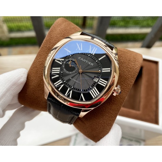 卡地亚 Cartier 精品男士腕表,独特九字位月相设计,技艺精湛,独具匠心,尊贵大气,绅士风范。采用全自动机械机芯,顶级316精钢表壳,进口小牛皮表带,矿物质超强镜面,尺寸42*12 卡地亚 Cartier 精品男士腕表,独特九字位月相设计,技艺精湛,独具匠心,尊贵大气,绅士风范。采用全自动机械机芯,顶级316精钢表壳,进口小牛皮表带,矿物质超强镜面,尺寸42*12
