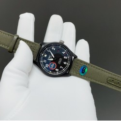 AOF全面升级 V7 版马克 飞行员PILOTS WATCHES全系列1️⃣利用最新的精密AI电喷技术，终于试验出少量的零色差的万国色值2️⃣全场唯一去除紫色温的黑面，开启了字面新工艺的 ＂狂飙’之战！ 3️⃣字體是完美油印100%和原版相同的字体  进口超强夜光⚠️终极版己完美修正纤细大小同步原版！！⚠️而日本进口机芯9015    2892正完完全全符合这特征，最新批次日本纯进口9015   2892更显精准，耐用，摆陀低噪，零返修