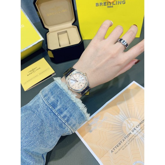【间玫米】全新百年灵机械计时腕表-南海胶囊系列(chronometer Automatic 36)具有醒目的色彩和夜光.让人联想起夏日 海洋生物和葱郁草木所营造的令人陶醉的氛围。这款优雅的现代复古灵感腕表适合想在人群脱颖而出的女士。融合优异性能和造型美感,时尚而优雅,适合各种场合,多种金属表壳可供选择,镶嵌彩色宝石钻,从炫酷的精钢材质百搭双色间金乃至豪华红金,一应俱全,时标和多姿多彩表盘,搭载2824机械机芯,尺寸:36mm 是百年灵最新女士机械计时系列的灵动姐妹表款。 【间玫米】全新百年灵机械计时腕表-南海胶囊系列(chronometer Automatic 36)具有醒目的色彩和夜光.让人联想起夏日 海洋生物和葱郁草木所营造的令人陶醉的氛围。这款优雅的现代复古灵感腕表适合想在人群脱颖而出的女士。融合优异性能和造型美感,时尚而优雅,适合各种场合,多种金属表壳可供选择,镶嵌彩色宝石钻,从炫酷的精钢材质百搭双色间金乃至豪华红金,一应俱全,时标和多姿多彩表盘,搭载2824机械机芯,尺寸:36mm 是百年灵最新女士机械计时系列的灵动姐妹表款。