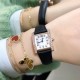 实拍卡地亚-CARTIER2020最新卡地亚法国坦克Cartier Tank Franaise系列,一款百搭性价比又高的手表 搭配全新专柜欧版风格定制的原厂表带,进口瑞士石英机芯。八角形表冠,镶嵌一颗凸圆形合成尖晶石,剑形蓝钢指针,蓝宝石水晶镜面,采用与原装一致的实心内罩,尺寸:25 x 20mm。佩戴舒适柔软服帖,上手显得高贵又典雅,很气质很女人独家货源。 实拍卡地亚-CARTIER2020最新卡地亚法国坦克Cartier Tank Franaise系列,一款百搭性价比又高的手表 搭配全新专柜欧版风格定制的原厂表带,进口瑞士石英机芯。八角形表冠,镶嵌一颗凸圆形合成尖晶石,剑形蓝钢指针,蓝宝石水晶镜面,采用与原装一致的实心内罩,尺寸:25 x 20mm。佩戴舒适柔软服帖,上手显得高贵又典雅,很气质很女人独家货源。
