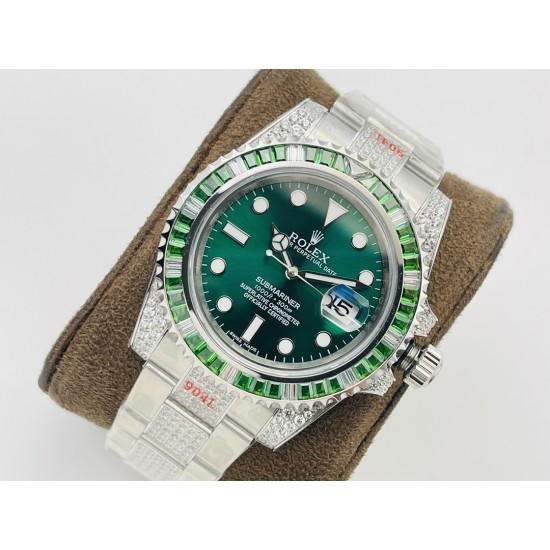 【VRS Factory2022墙裂推荐 市场最高版本】奢华大作,劳力士Rolex SUB潜航者后镶钻定制版!是奢华闪耀与永不退色的融合,更是经典潮流的不二之选!1⃣️【表壳】直径40MM。每一颗钻石/彩宝均来自奥地利(施华洛世奇原产地)经过严格的筛选,确保颜色,大小,火彩统一,专业珠宝镶嵌师精心镶嵌。2⃣️【表带】跟官网同步,904L蚝式钢完美还原坚固耐用的优良血统,效果可媲美原装。3⃣️【机芯】采用复刻界的机芯之王——搭配3135自动上旋机芯。VRS Factory匠心力作 敬请各路表友品鉴! 【VRS Factory2022墙裂推荐 市场最高版本】奢华大作,劳力士Rolex SUB潜航者后镶钻定制版!是奢华闪耀与永不退色的融合,更是经典潮流的不二之选!1⃣️【表壳】直径40MM。每一颗钻石/彩宝均来自奥地利(施华洛世奇原产地)经过严格的筛选,确保颜色,大小,火彩统一,专业珠宝镶嵌师精心镶嵌。2⃣️【表带】跟官网同步,904L蚝式钢完美还原坚固耐用的优良血统,效果可媲美原装。3⃣️【机芯】采用复刻界的机芯之王——搭配3135自动上旋机芯。VRS Factory匠心力作 敬请各路表友品鉴!