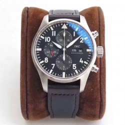 ZF出品 IWC 万国 3777飞行员计时系列，机芯同步原装，表针尾部微微弯曲，双面防眩晕蓝色镀膜。成就此非凡经典！腕表尺寸43mmX15mm！