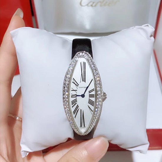卡地亚-Cartier ❥橄榄形女士腕表❥瑞士石英机芯❥镀膜玻璃镜面❥表壳尺寸22x48mm 厚度约7mm❥有皮带和娟带可选!❥独特的橄榄形表壳镶嵌皓石, 含蓄优雅,代表了卡地亚风格之精髓:简约设计与时尚风范完美融合。 卡地亚-Cartier ❥橄榄形女士腕表❥瑞士石英机芯❥镀膜玻璃镜面❥表壳尺寸22x48mm 厚度约7mm❥有皮带和娟带可选!❥独特的橄榄形表壳镶嵌皓石, 含蓄优雅,代表了卡地亚风格之精髓:简约设计与时尚风范完美融合。