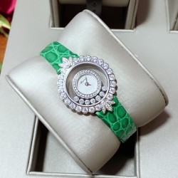 实拍 萧邦三叶草约28毫米直径！瑞士石英微型按调机芯；包镶流动跑珠、特色三草(爪镶）内外蓝宝石玻璃镜面