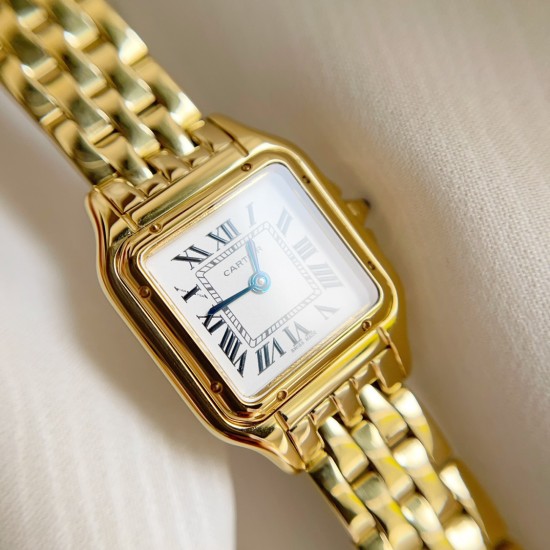 Panthre de Cartier / double chain Width 22mm.Length 30mm. Chain length 44cm卡地亚猎豹系列腕表/双圈表链宽度22mm 长度30mm 链条长度44cm瑞士进口石英机芯,316L精钢表壳表链。蓝晶石表冠,蓝宝石镜面,淬火钢蓝指针,双圈环绕链条,便捷珠宝扣。 Panthre de Cartier / double chain Width 22mm.Length 30mm. Chain length 44cm卡地亚猎豹系列腕表/双圈表链宽度22mm 长度30mm 链条长度44cm瑞士进口石英机芯,316L精钢表壳表链。蓝晶石表冠,蓝宝石镜面,淬火钢蓝指针,双圈环绕链条,便捷珠宝扣。